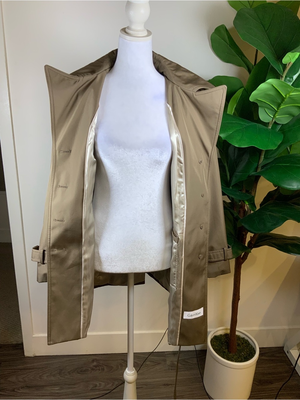 Calvin Klein Tan Trench Coat with Belt - Picture 3 of 16